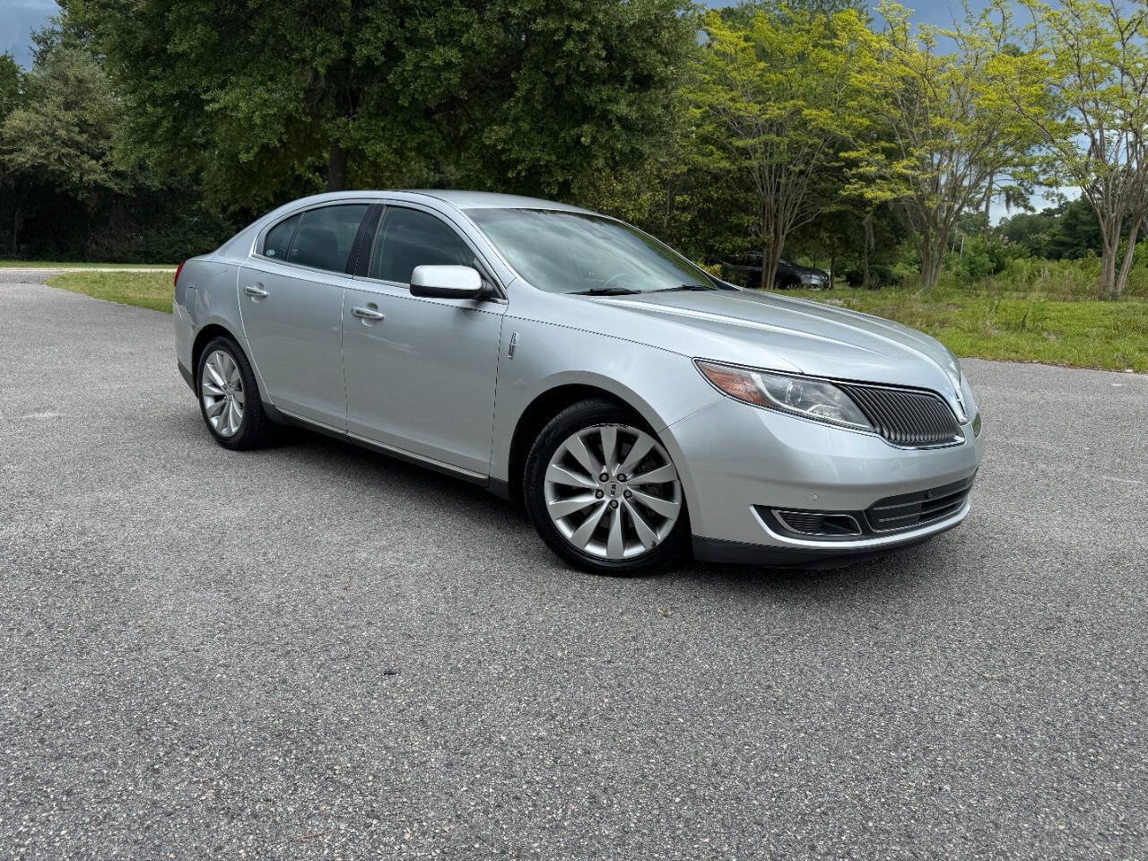 Used 2013 Lincoln MKS FWD image 8
