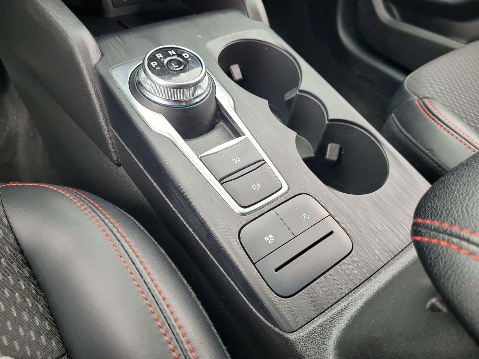 Used 2025 Ford Escape ST-Line AWD/4WD image 21