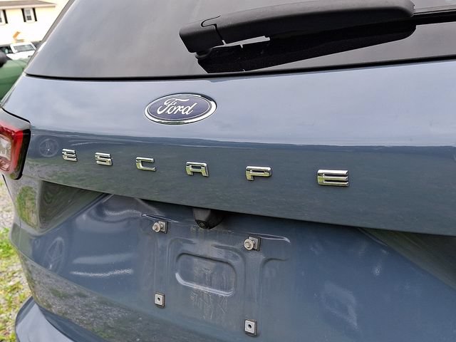 Used 2023 Ford Escape ST-Line w/ Tech Pack #1 AWD/4WD image 16