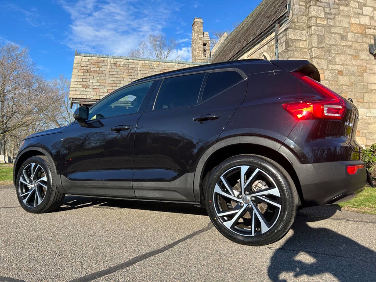 Used 2021 Volvo XC40 T5 R-Design w/ Advanced Package AWD/4WD image 12