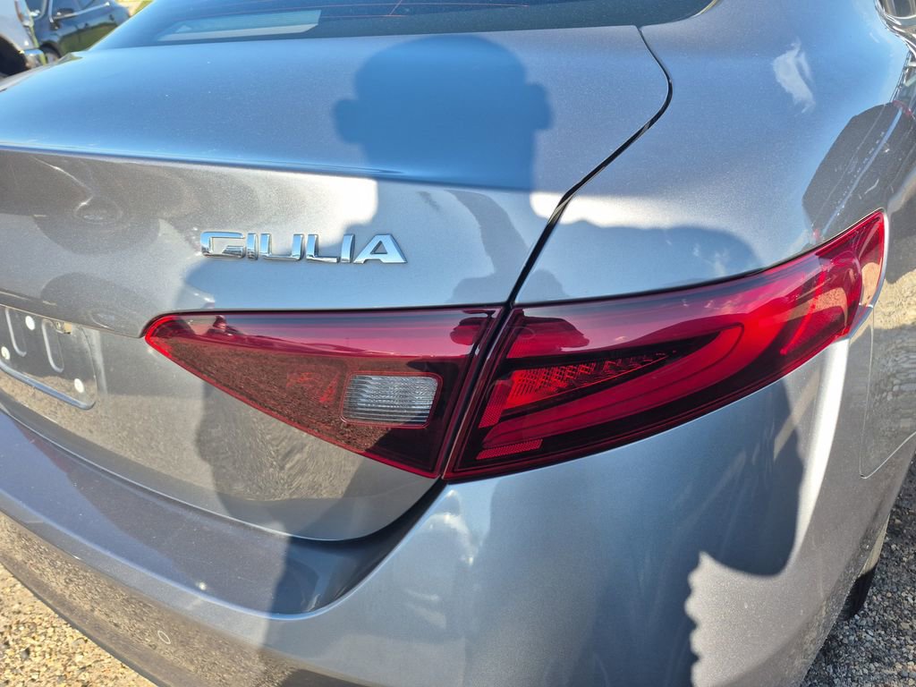 Used 2021 Alfa Romeo Giulia Ti RWD image 25