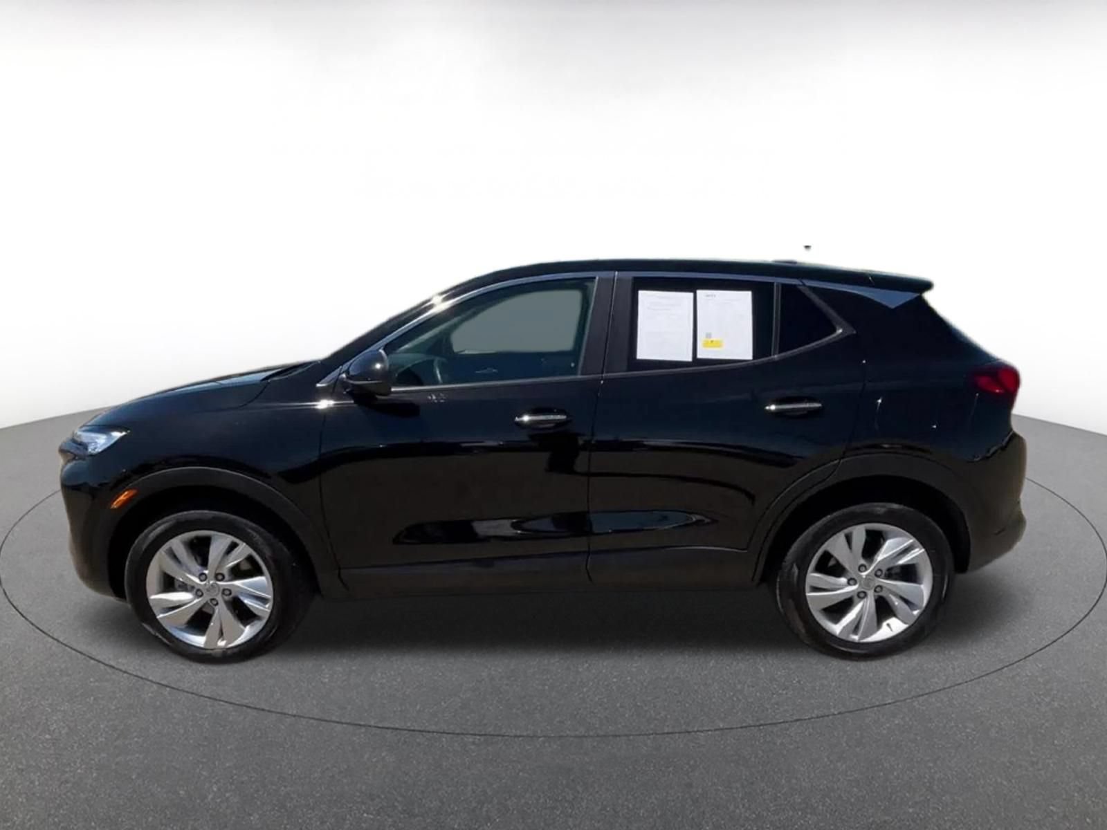 Used 2025 Buick Encore GX Preferred AWD/4WD image 8
