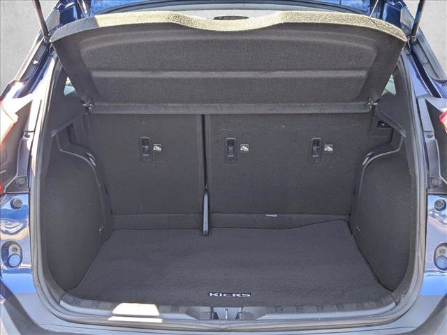 Used 2018 Nissan Kicks SV image 6