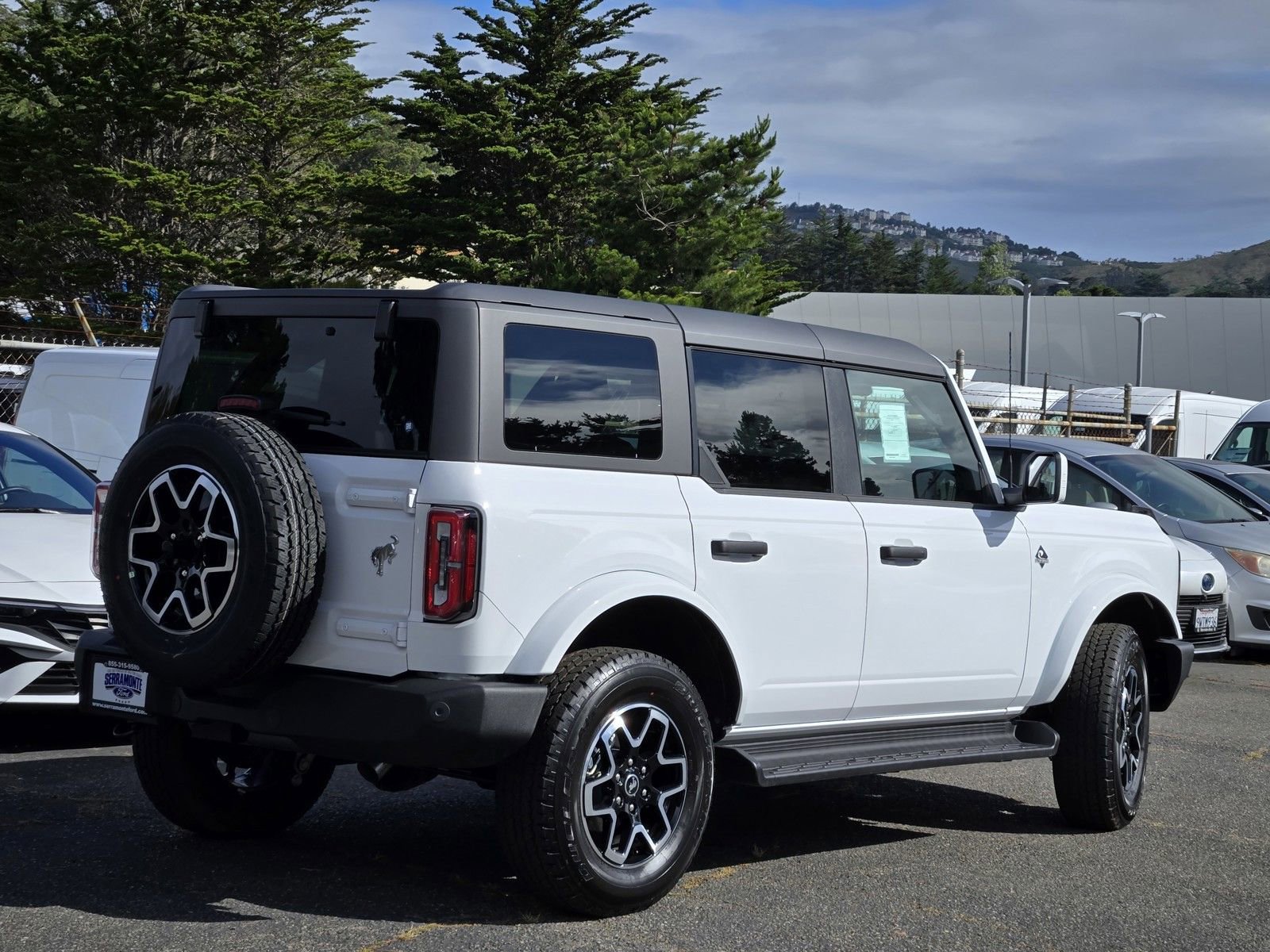 New 2026 Ford Bronco Outer Banks AWD/4WD image 4