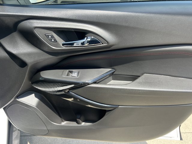 Used 2024 Chevrolet Trax RS w/ Sunroof Package image 15