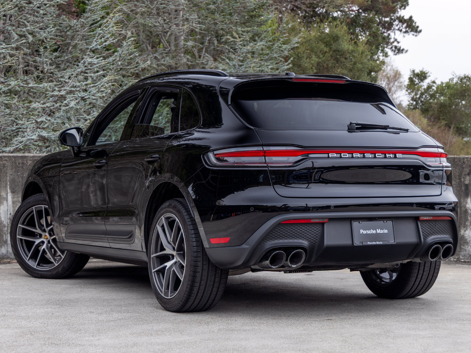 Used 2026 Porsche Macan AWD/4WD image 3