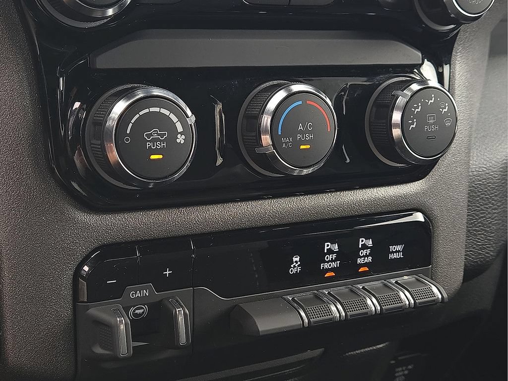 Used 2025 RAM 1500 Classic Warlock AWD/4WD image 13