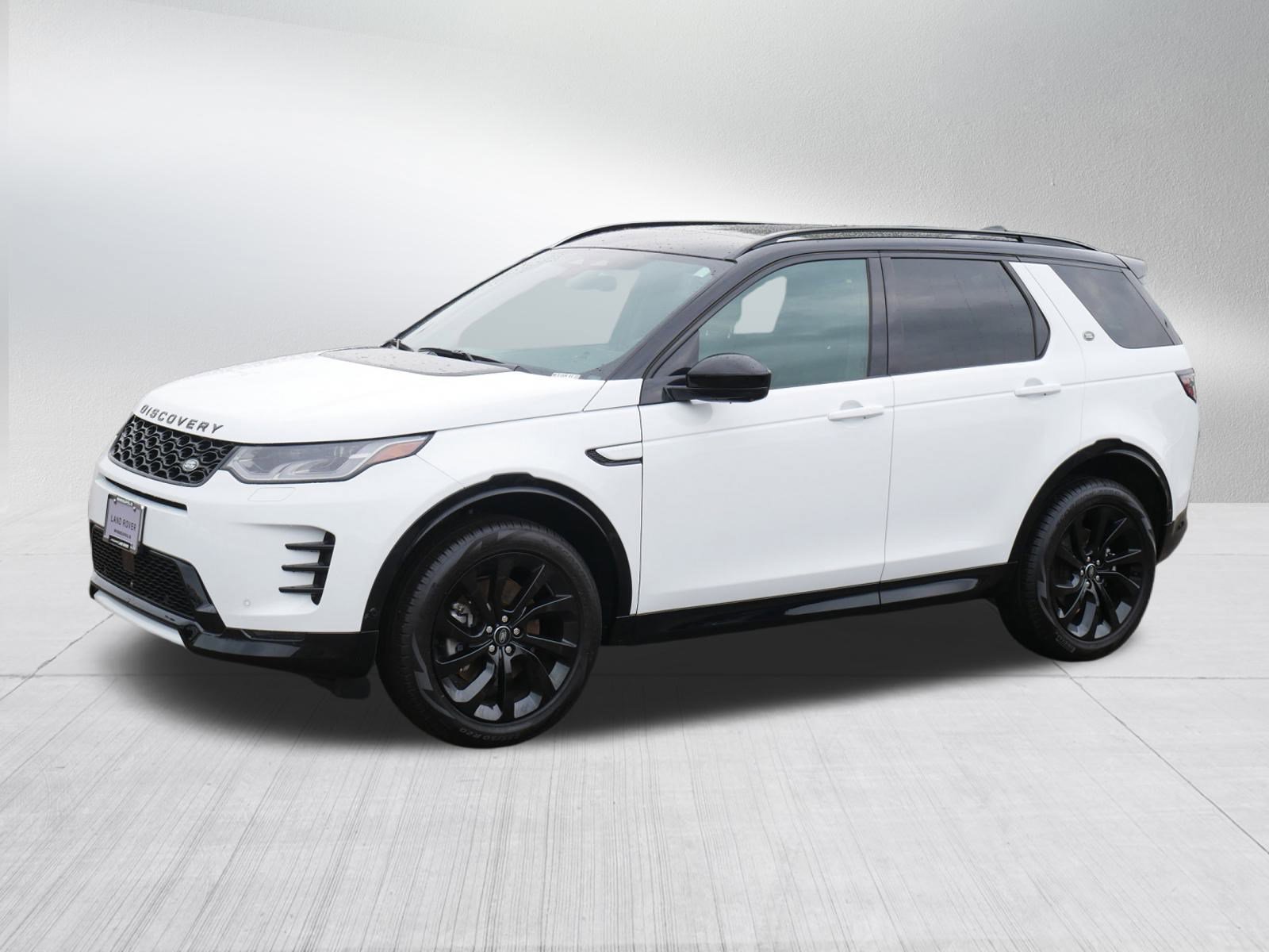 Used 2024 Land Rover Discovery Sport Dynamic SE image 1