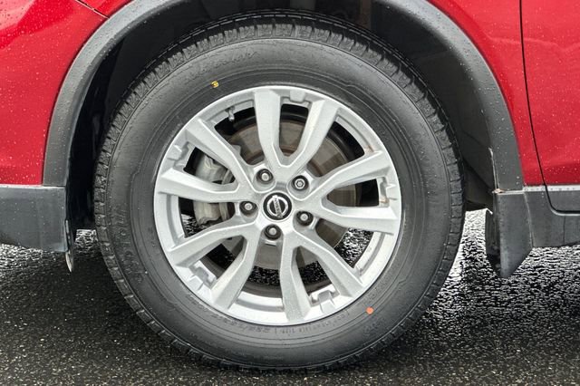 Used 2018 Nissan Rogue SV w/ Premium Package image 34