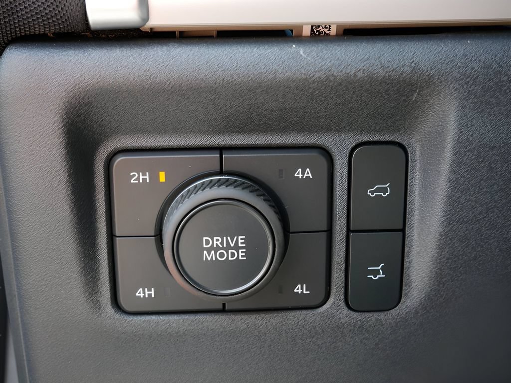 Used 2025 Ford Expedition Active AWD/4WD image 19