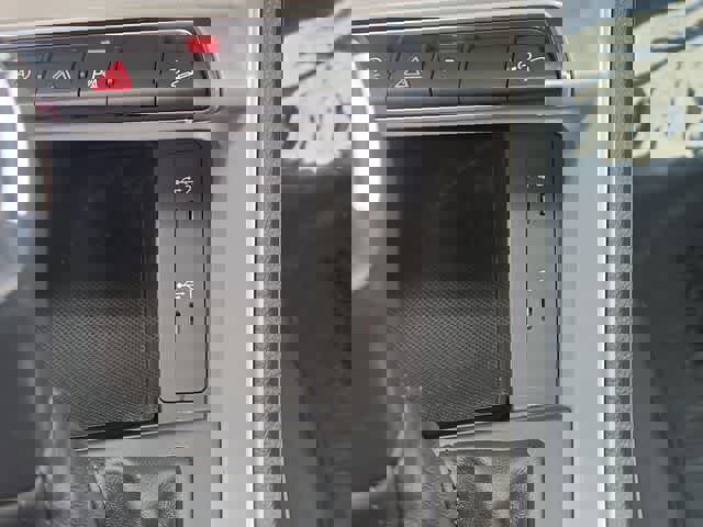 Used 2023 Audi Q3 2.0T Premium image 30