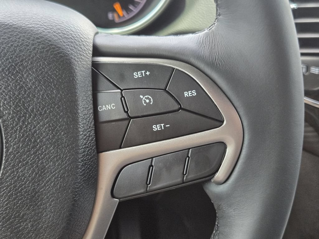 Used 2019 Jeep Grand Cherokee Altitude AWD/4WD image 28