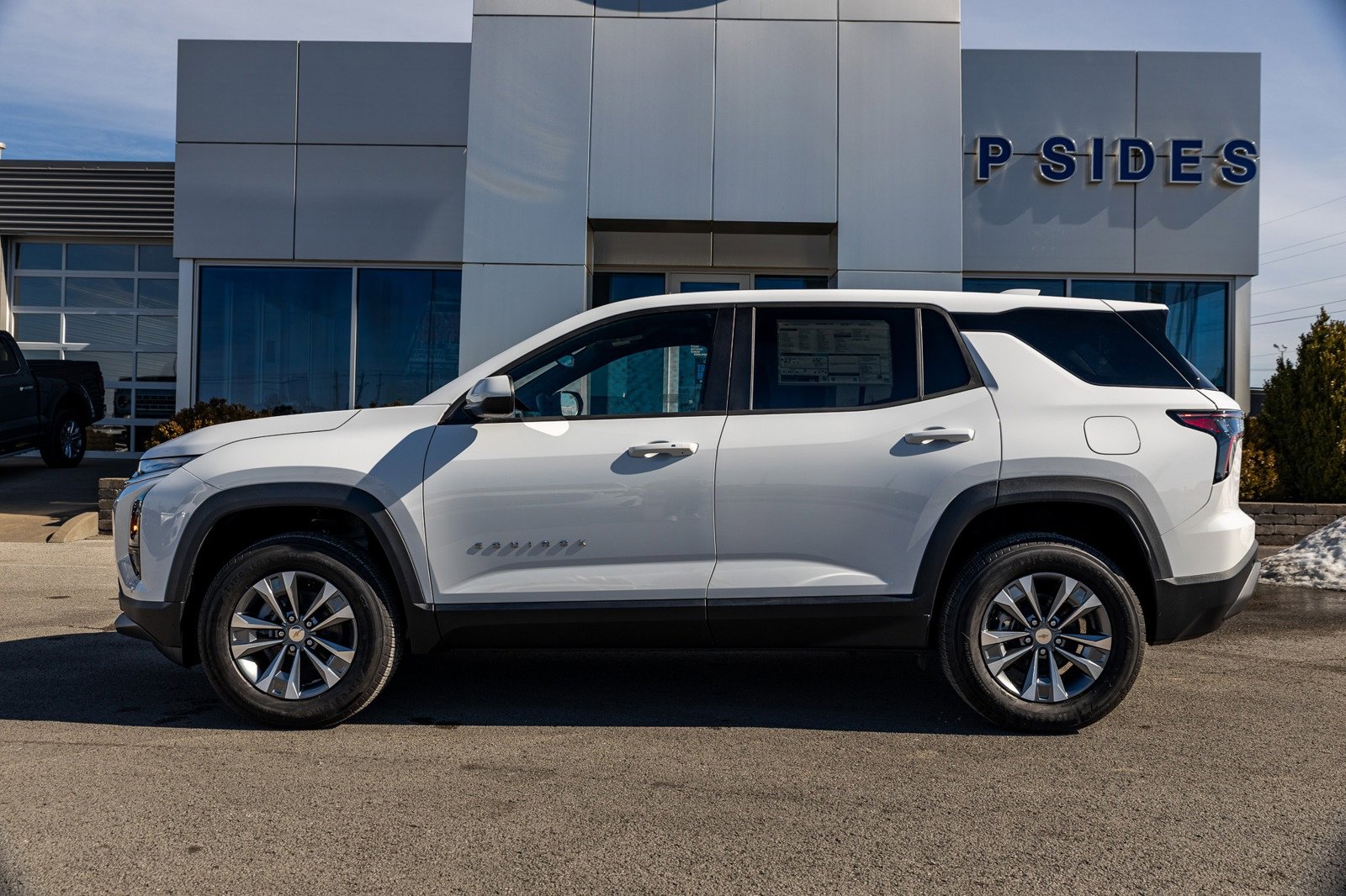 New 2026 Chevrolet Equinox LT w/ Convenience Package II image 4