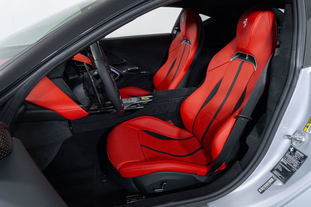 Used 2025 Ferrari 12Cilindri image 5