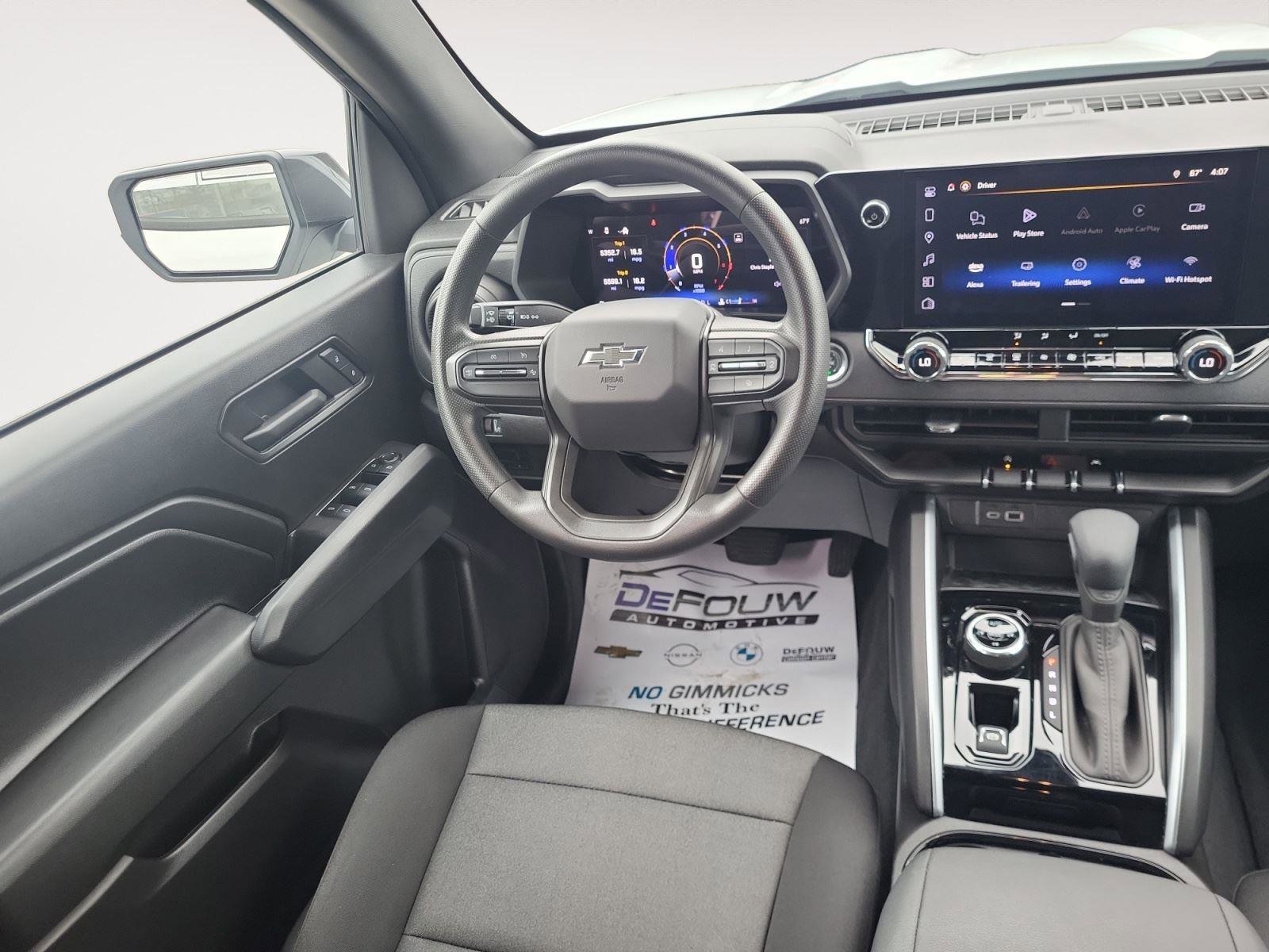 Used 2025 Chevrolet Colorado Trail Boss image 11