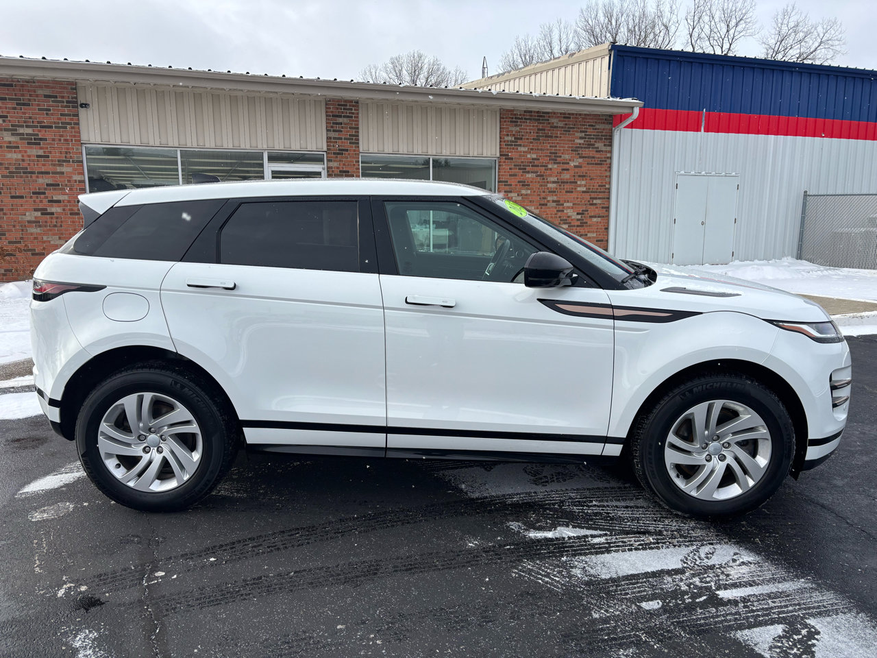 Used 2023 Land Rover Range Rover Evoque R-Dynamic S image 2