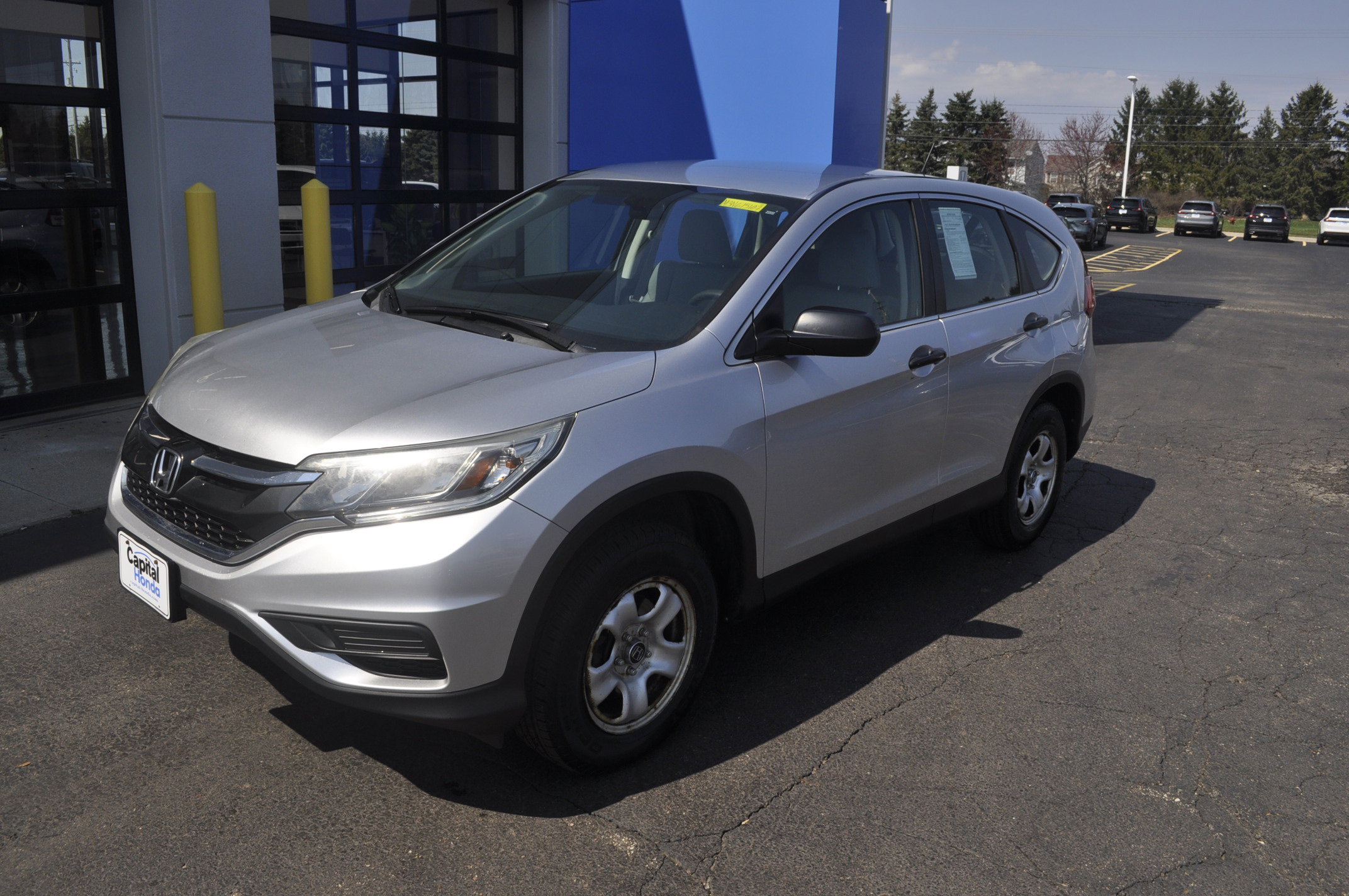Used 2015 Honda CR-V LX image 3