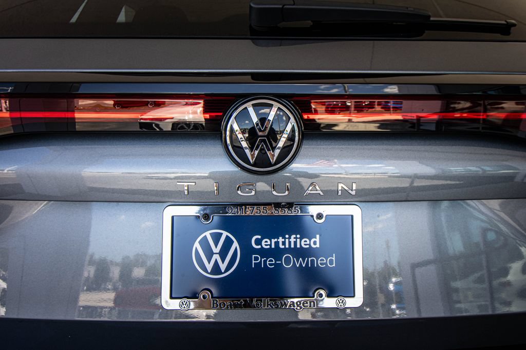 Used 2025 Volkswagen Tiguan S FWD image 17