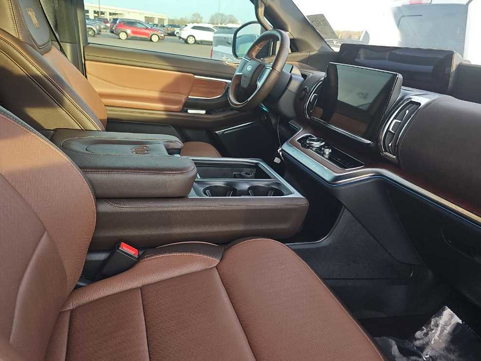 Used 2025 Ford Expedition King Ranch AWD/4WD image 10