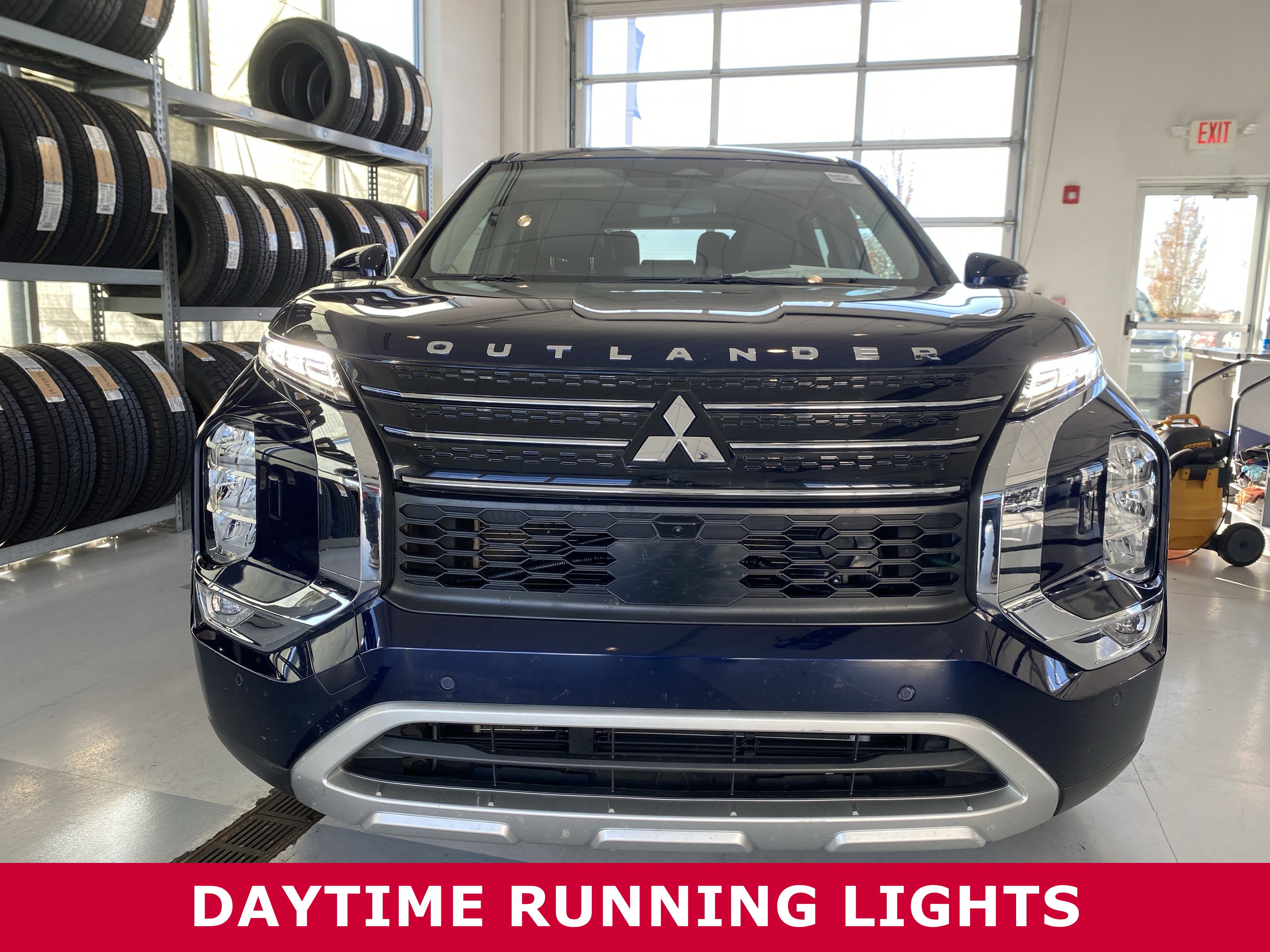 Used 2023 Mitsubishi Outlander SE image 31