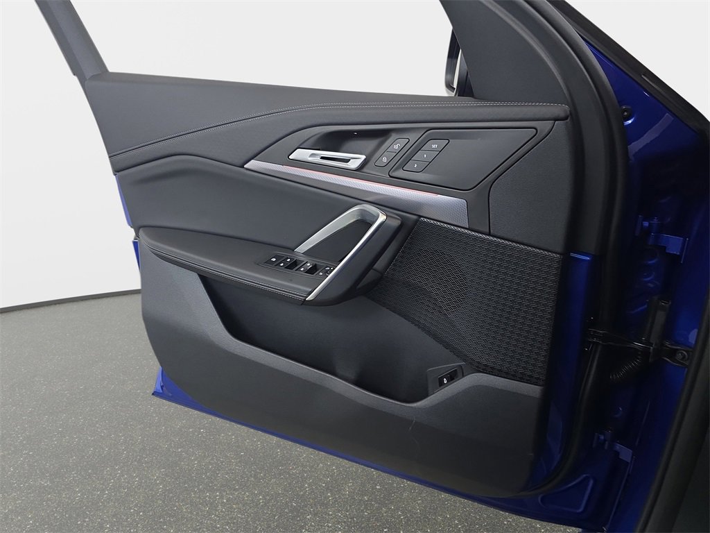 Used 2025 BMW X2 xDrive28i w/ M Sport Package image 28