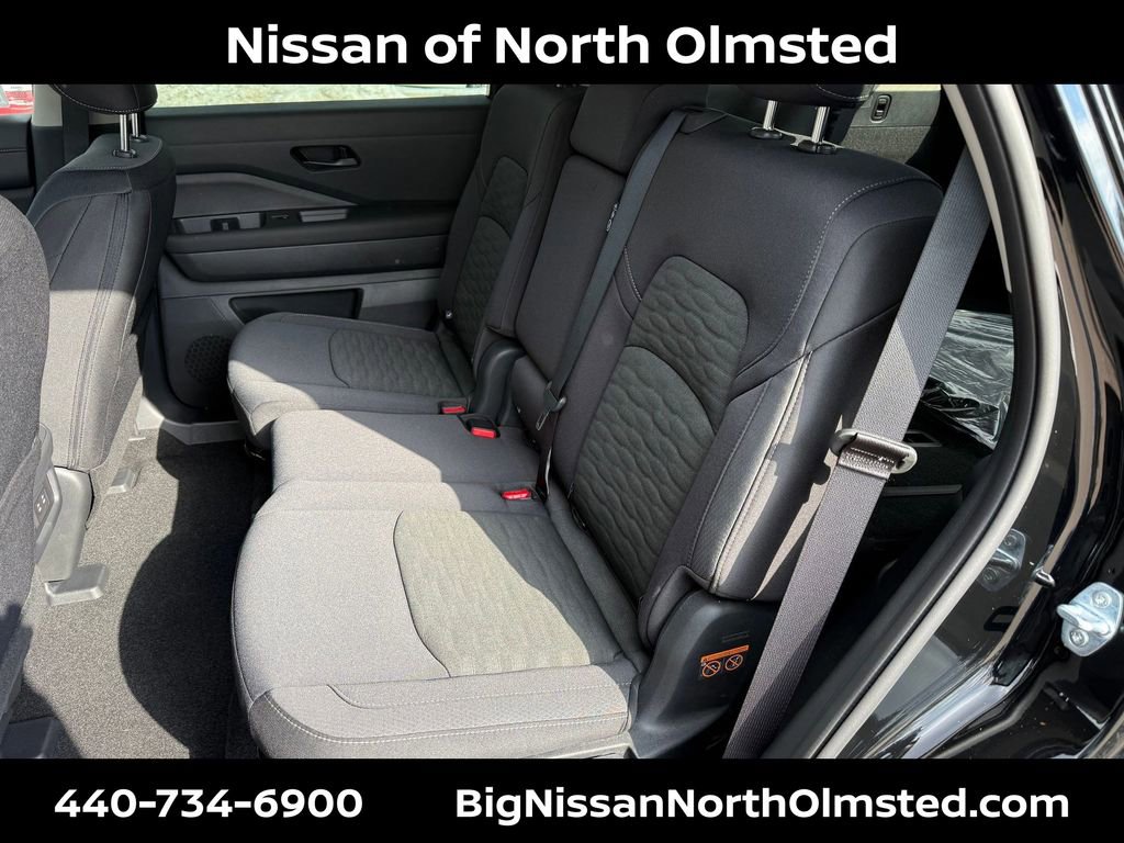 New 2026 Nissan Pathfinder SV image 18
