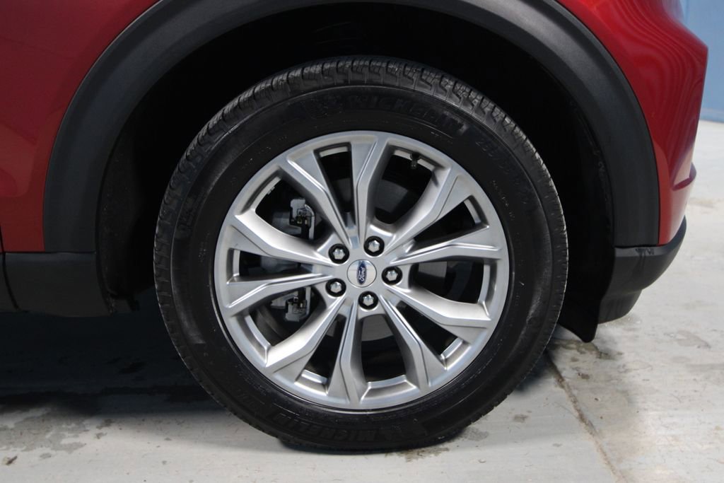 Used 2023 Ford Explorer XLT w/ Equipment Group 202A image 34