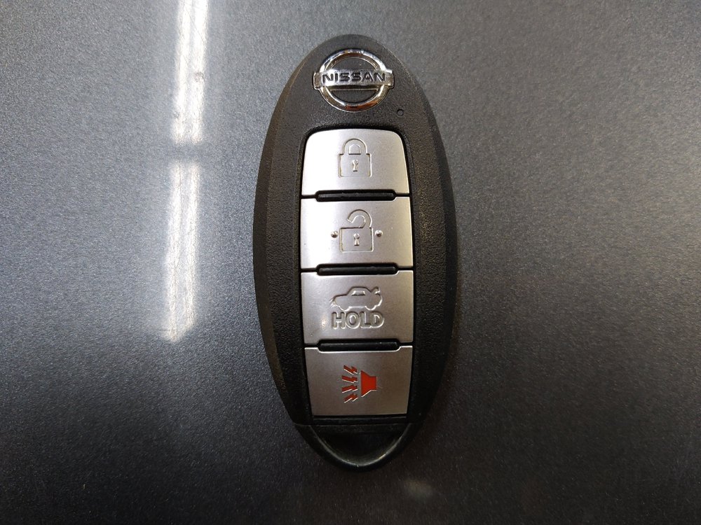 Used 2020 Nissan Versa S FWD image 32