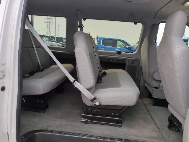 Used 2013 Ford E-150 and Econoline 150 Wagon RWD image 9