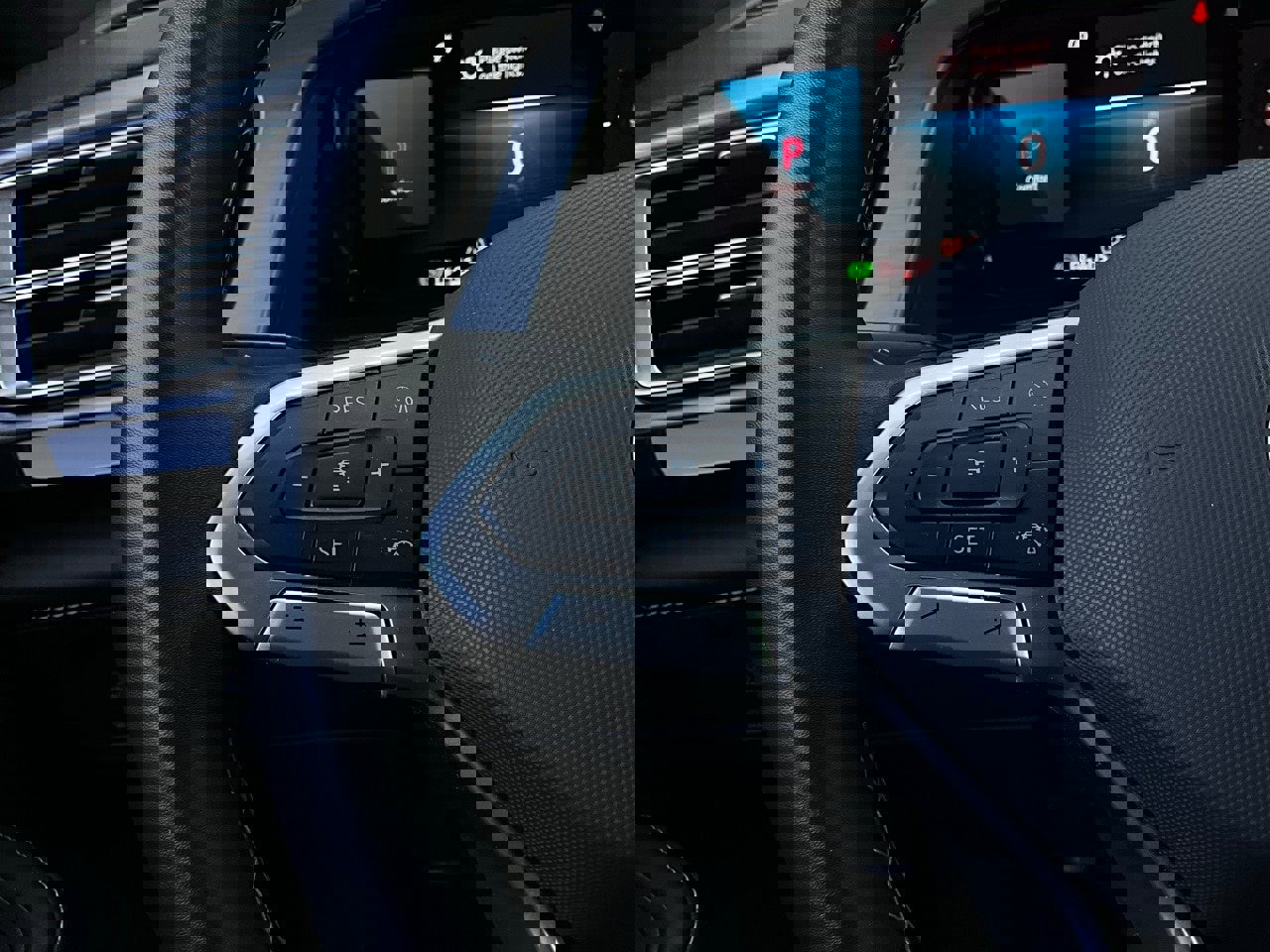 Used 2025 Volkswagen Atlas Cross Sport SE image 35