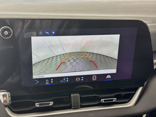 New 2027 Chevrolet Equinox LT w/ Safety and Technology Package FWD image 15