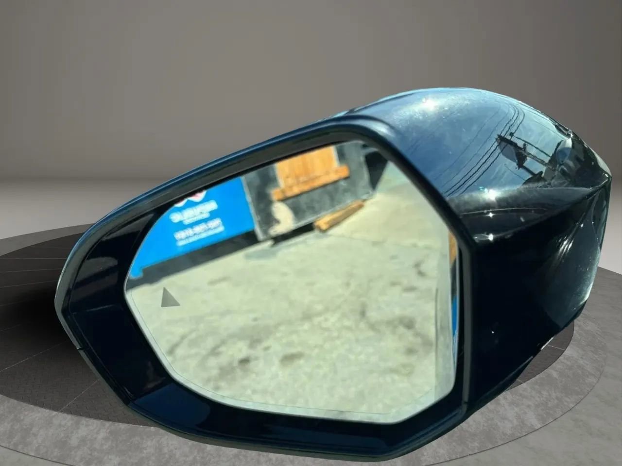 Used 2025 BMW 740i xDrive image 29