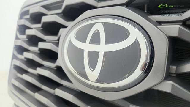 Used 2022 Toyota Tacoma TRD Sport w/ Technology Package AWD/4WD image 23