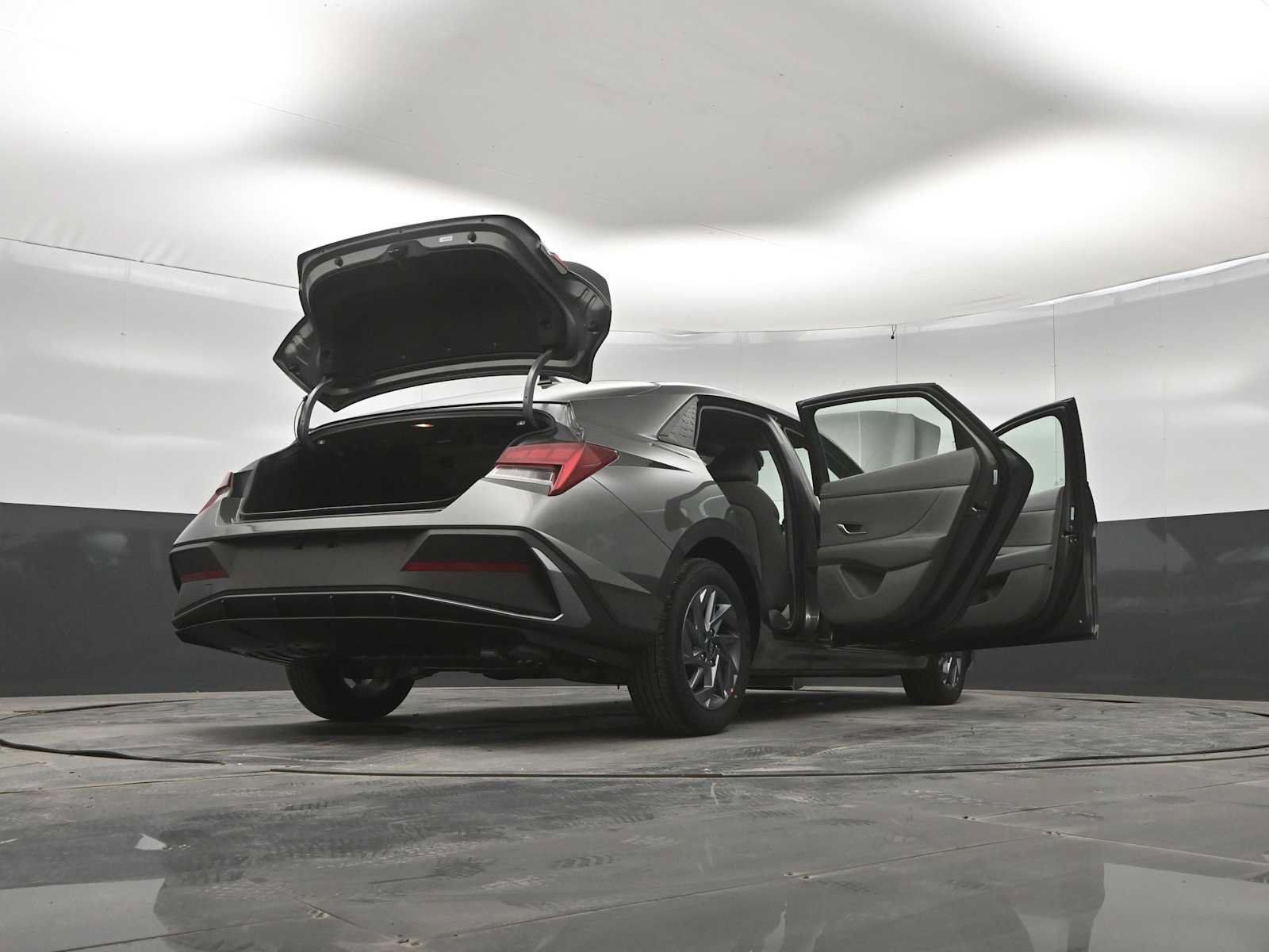 New 2026 Hyundai Elantra Hybrid FWD image 47