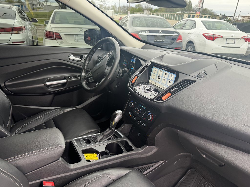 Used 2019 Ford Escape Titanium image 13