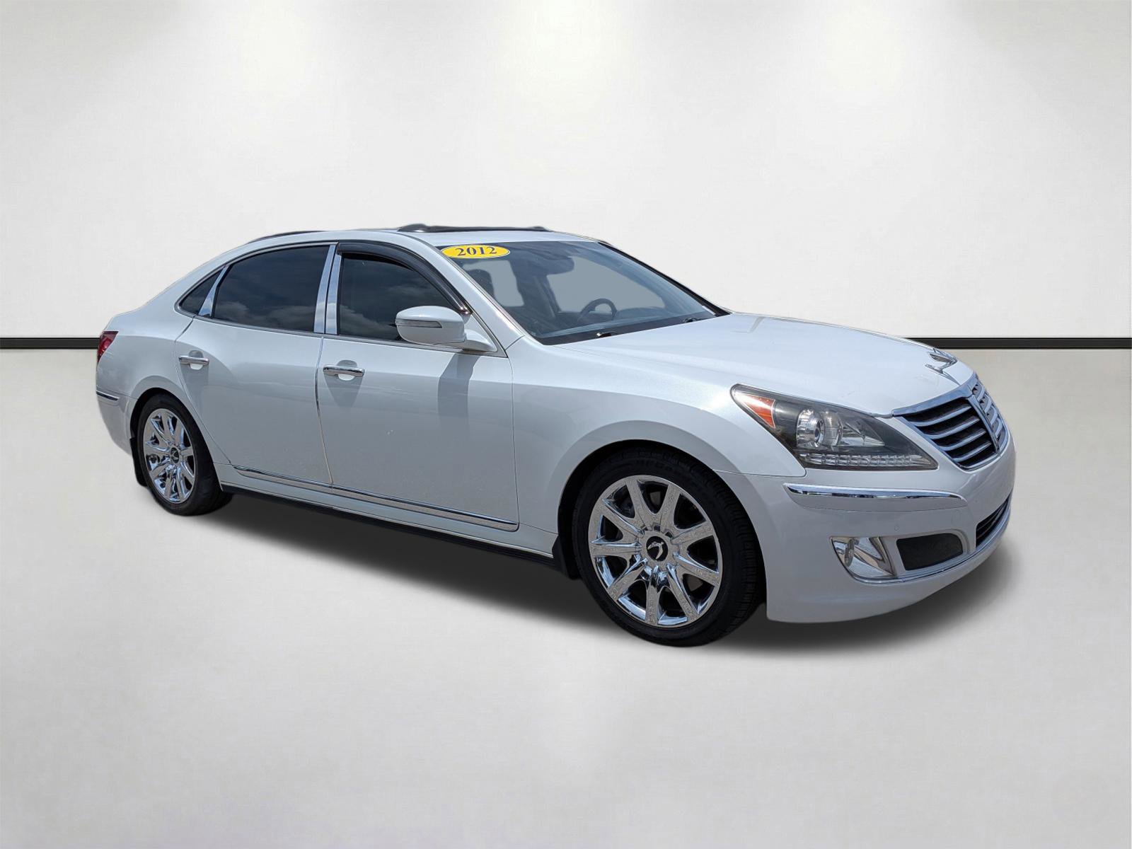 Used 2012 Hyundai Equus Signature RWD image 1