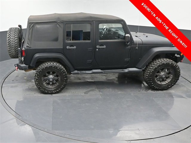 Used 2012 Jeep Wrangler Unlimited Sahara image 30