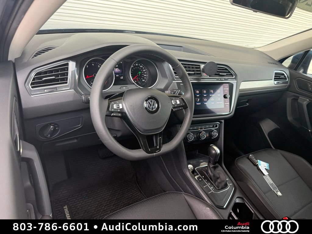 Used 2020 Volkswagen Tiguan SE FWD image 3