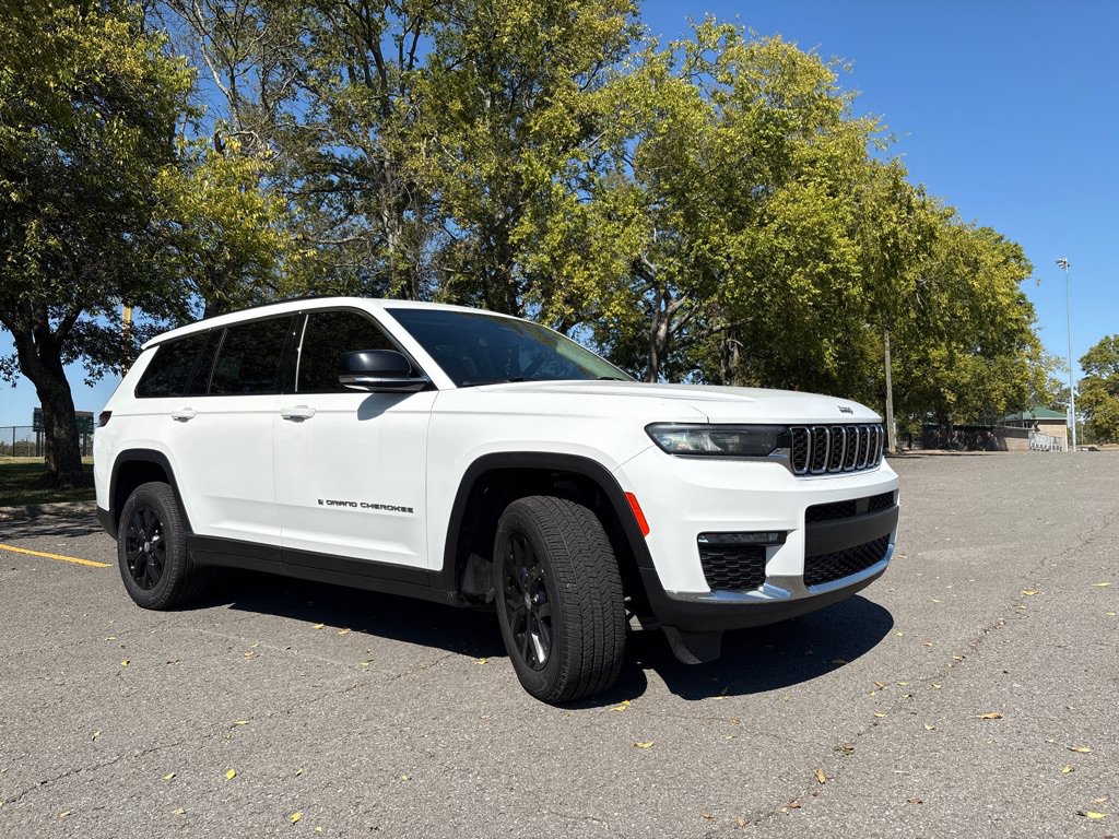 Used 2021 Jeep Grand Cherokee L Limited AWD/4WD image 9