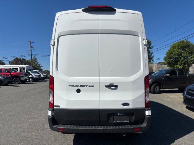 Used 2023 Ford Transit 250 148 High Roof RWD image 6