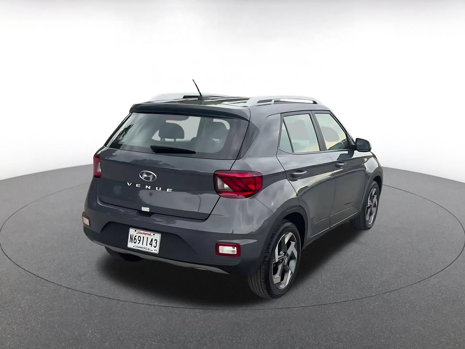 Used 2026 Hyundai Venue SEL FWD image 13