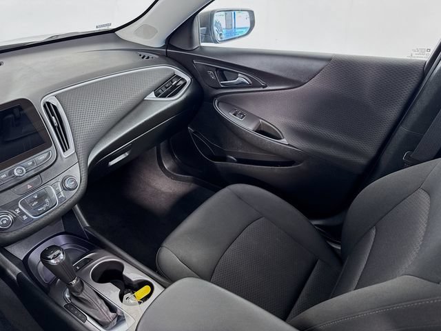 Used 2019 Chevrolet Malibu RS FWD image 23