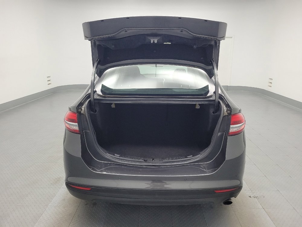 Used 2018 Ford Fusion SE w/ Fusion SE Technology Package image 29