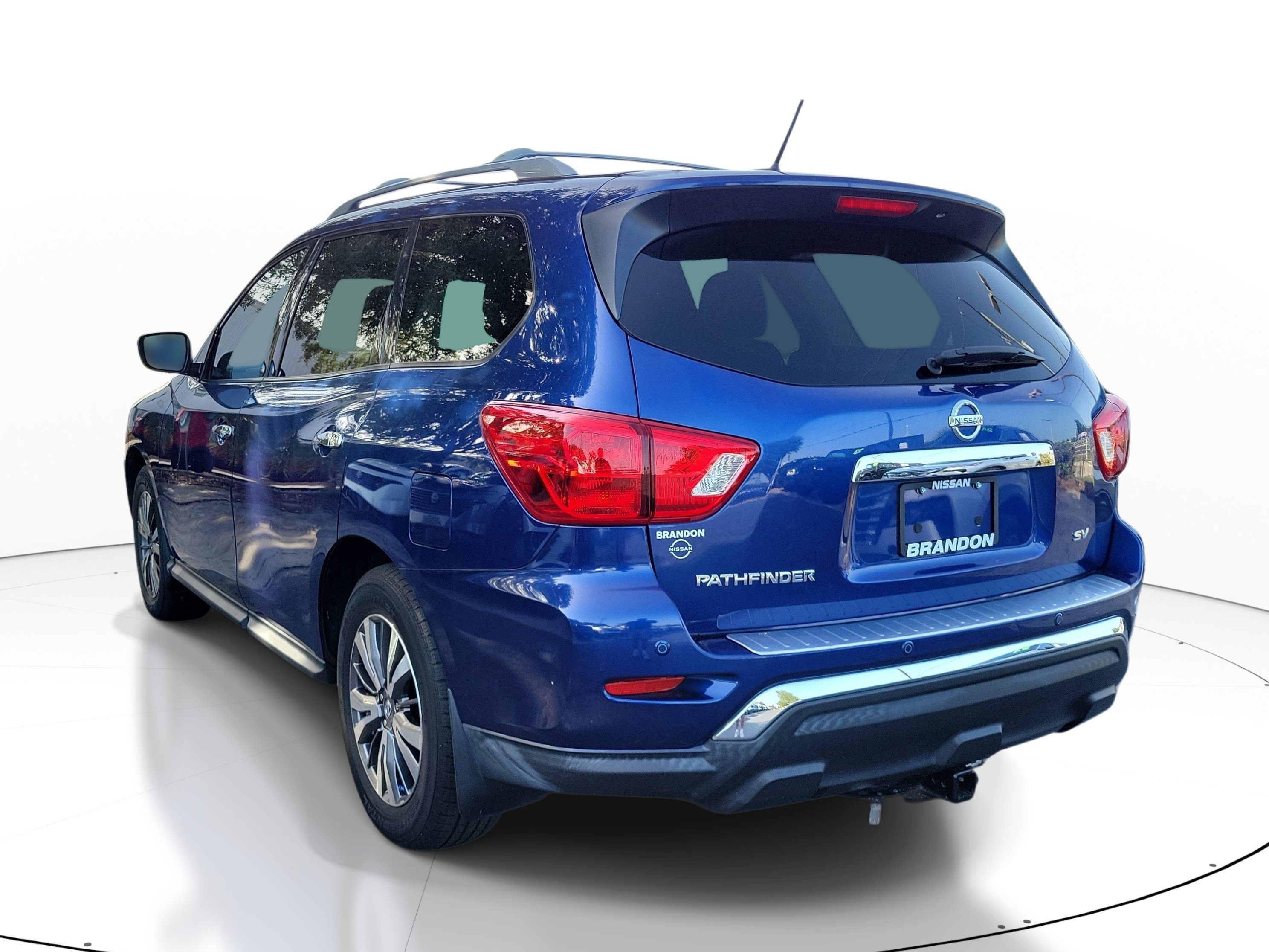 Used 2018 Nissan Pathfinder SV FWD image 5