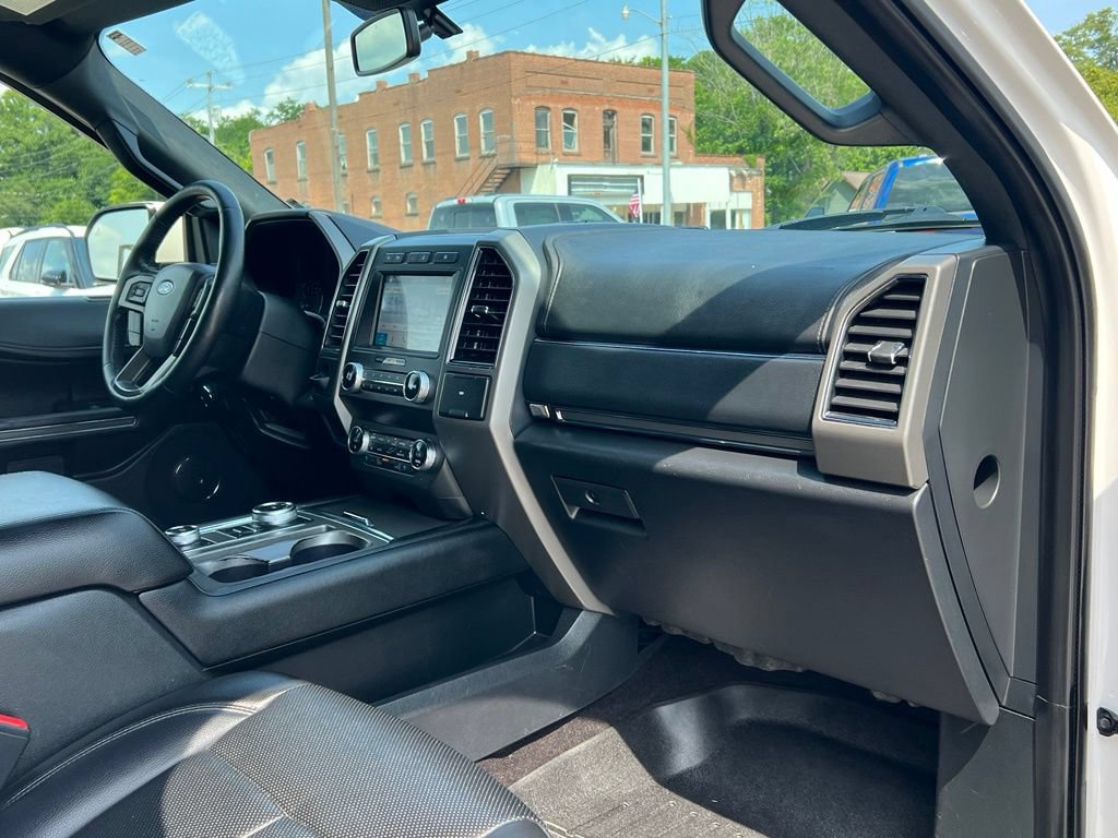 Used 2019 Ford Expedition Max XLT w/ Equipment Group 202A AWD/4WD image 21