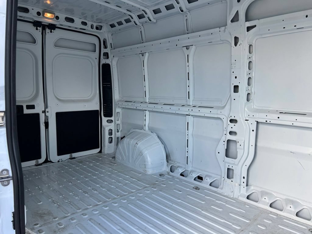 Used 2026 RAM ProMaster 2500 w/ Safety Group FWD image 19