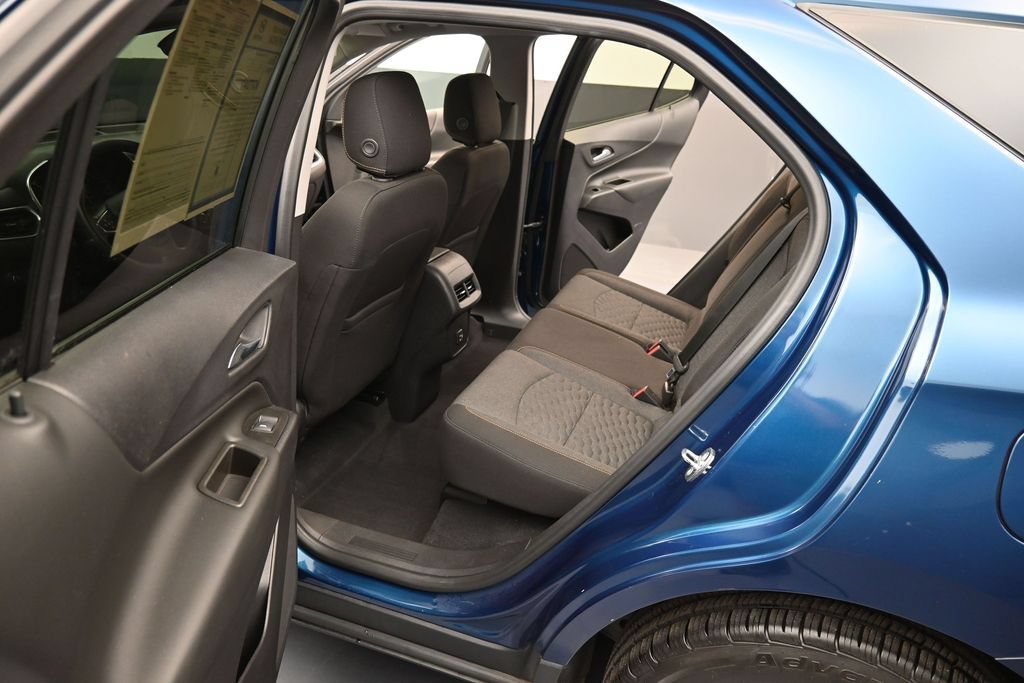 Used 2020 Chevrolet Equinox LT w/ LPO, Cargo Package FWD image 10