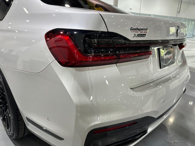 Used 2020 BMW 745e xDrive AWD/4WD image 37
