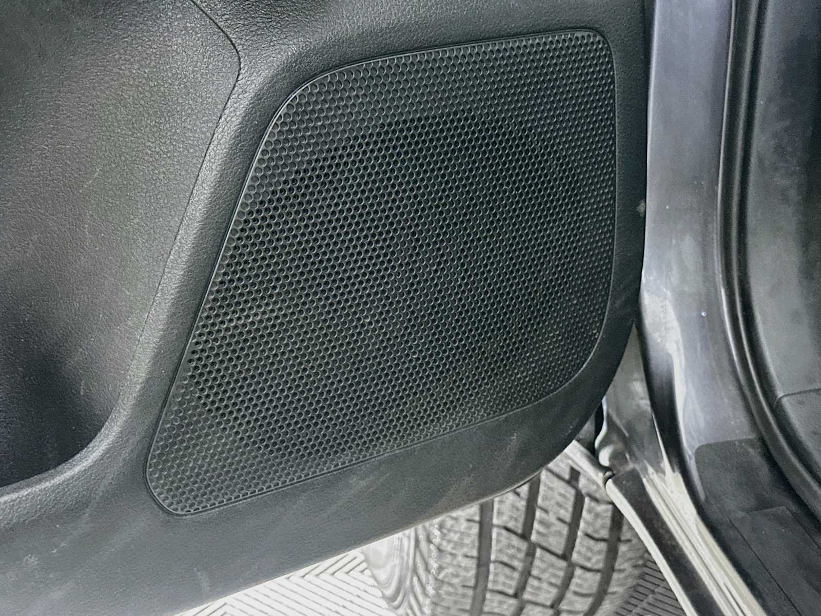 Used 2022 Toyota Tacoma SR RWD image 16