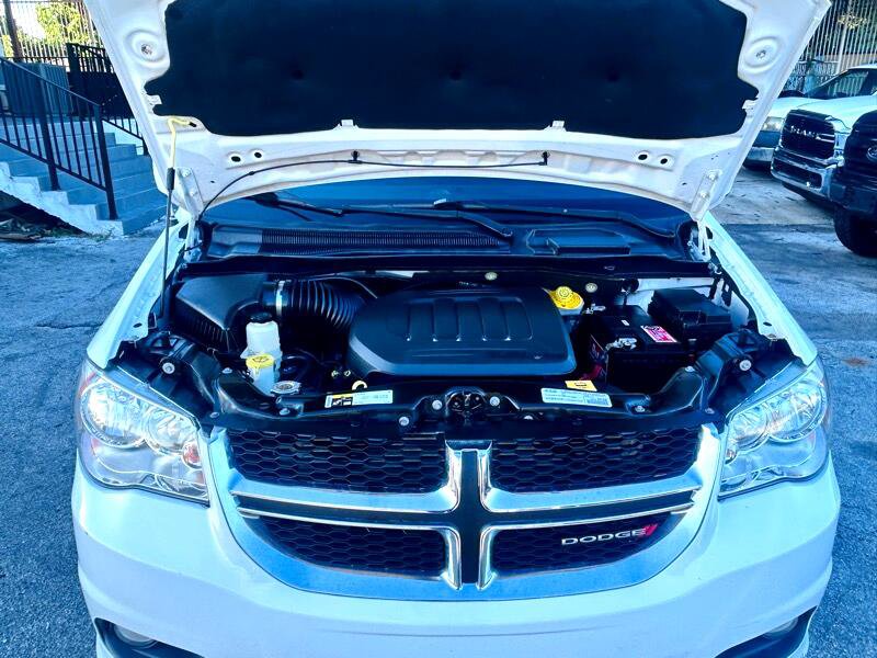 Used 2020 Dodge Grand Caravan SXT image 22